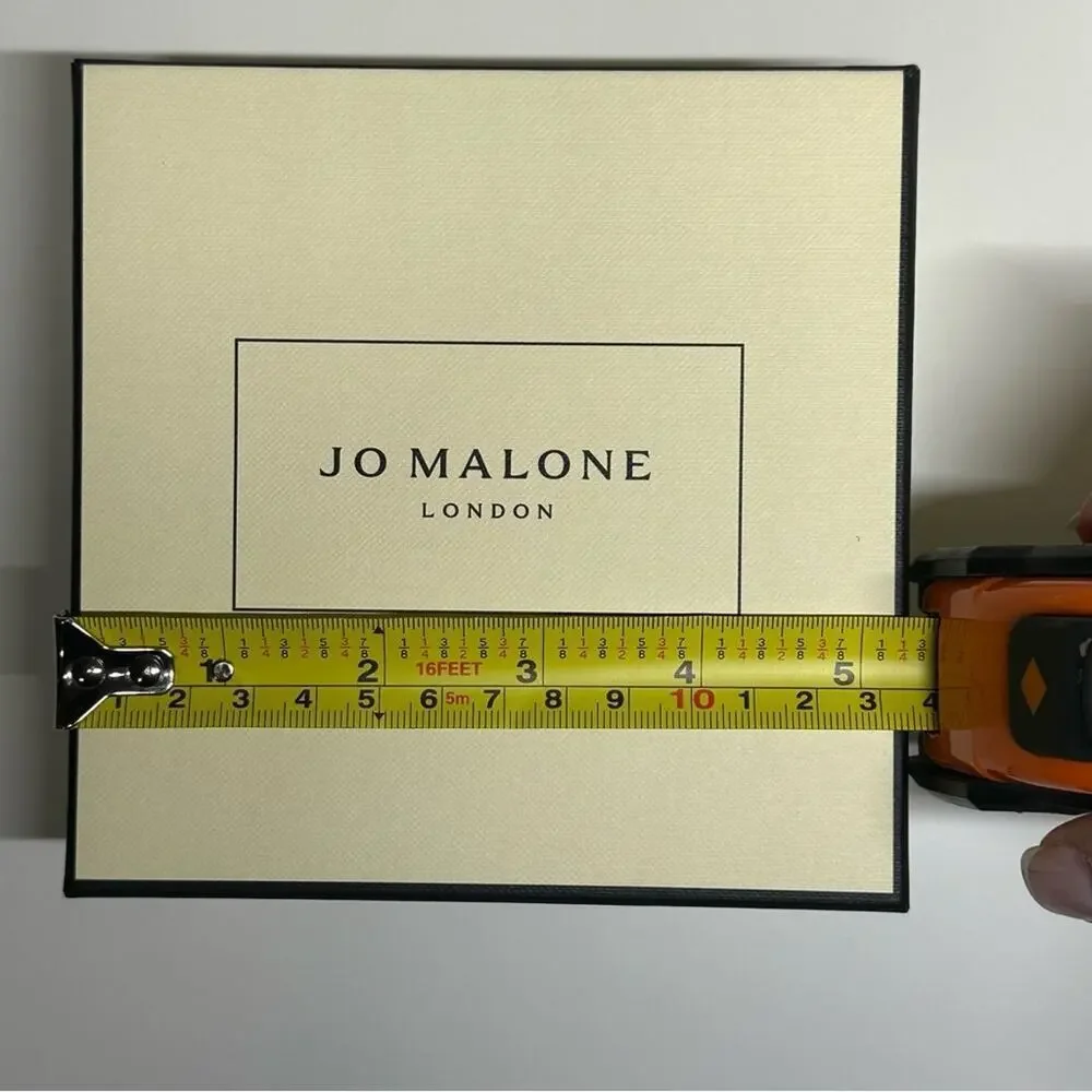 Jo Malone | Gift Bag & Gift Box | Cream | W5.25 x H5.25 x L2.5 inch (box)